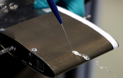 NACA airfoil with the water-repellent structured surface.