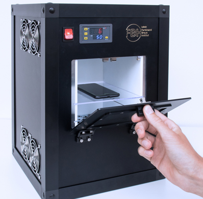 UVC-LED demonstrator system for the disinfection of surfaces.