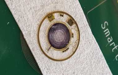 Aperture control: LCD iris