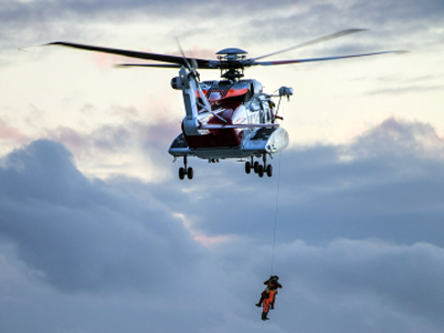 Rescue remedy: optical monitoring of helicopter gearbox health.