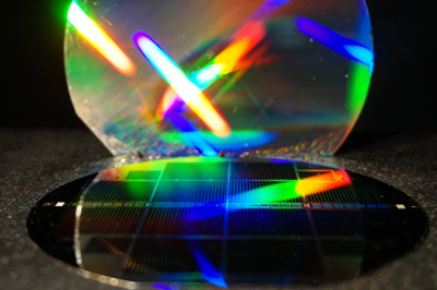 Metamaterials and photon management enable multi-junction solar cells.