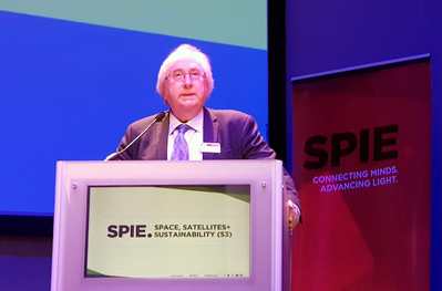 SPIE President David Andrews announcing the fund at Photonex.