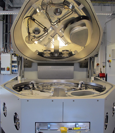 Plasma-based Spatial ALD system operates with rotation.