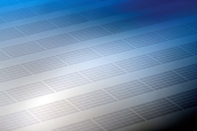 Detailed view of the silicon arrays selectively laser-crystallized by ILT.