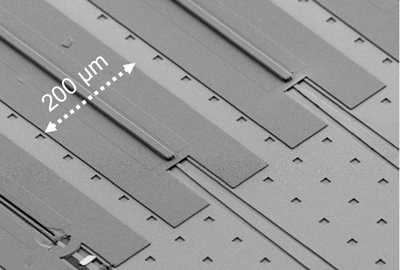 CEA-Leti’s III-V/Si distributed feedback QCL.
