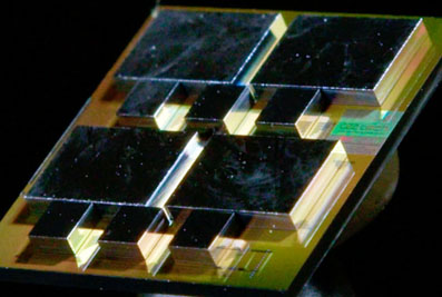 Detail view of the system-on-interposer. Click for info.