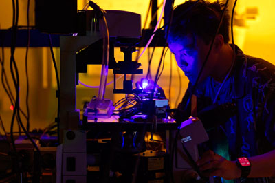 Roark Chao researches microLEDs at UCSB.