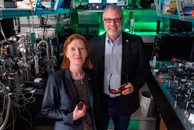 Margaret Murnane and Henry Kapteyn in their lab.