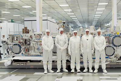 imec welcomes ASML’s EXE:5200 EUV lithography system.