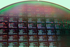 Luxtera's 10 Gbit silicon photonics channel device.