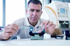 Swarovski Optik: growing its business.