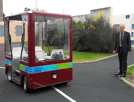 Shuttle learns the route before going driverless.