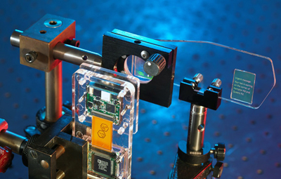 Prototype head-up display on the bench-top.