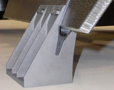 Space-ready: Robust titanium brackets.