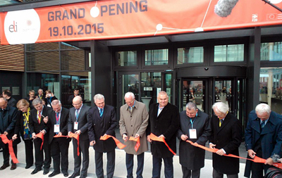 Scientific and political luminaries took part in the opening.