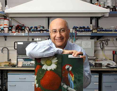 Prof. Shlomo Magdassi, director of The 3D and Functional Printing Centre.