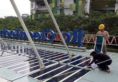 The further-developed HeliaFilm installation on Singapore's Cleantech II roof.