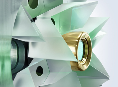 YAG disk generates multi-kilowatt laser output.