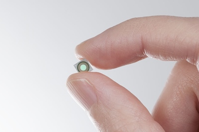 Fabry-P&eacute;rot interferometer tunable optical filter