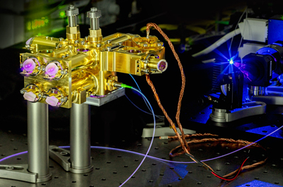 Stable polarization entangled photon source for quantum key distribution.